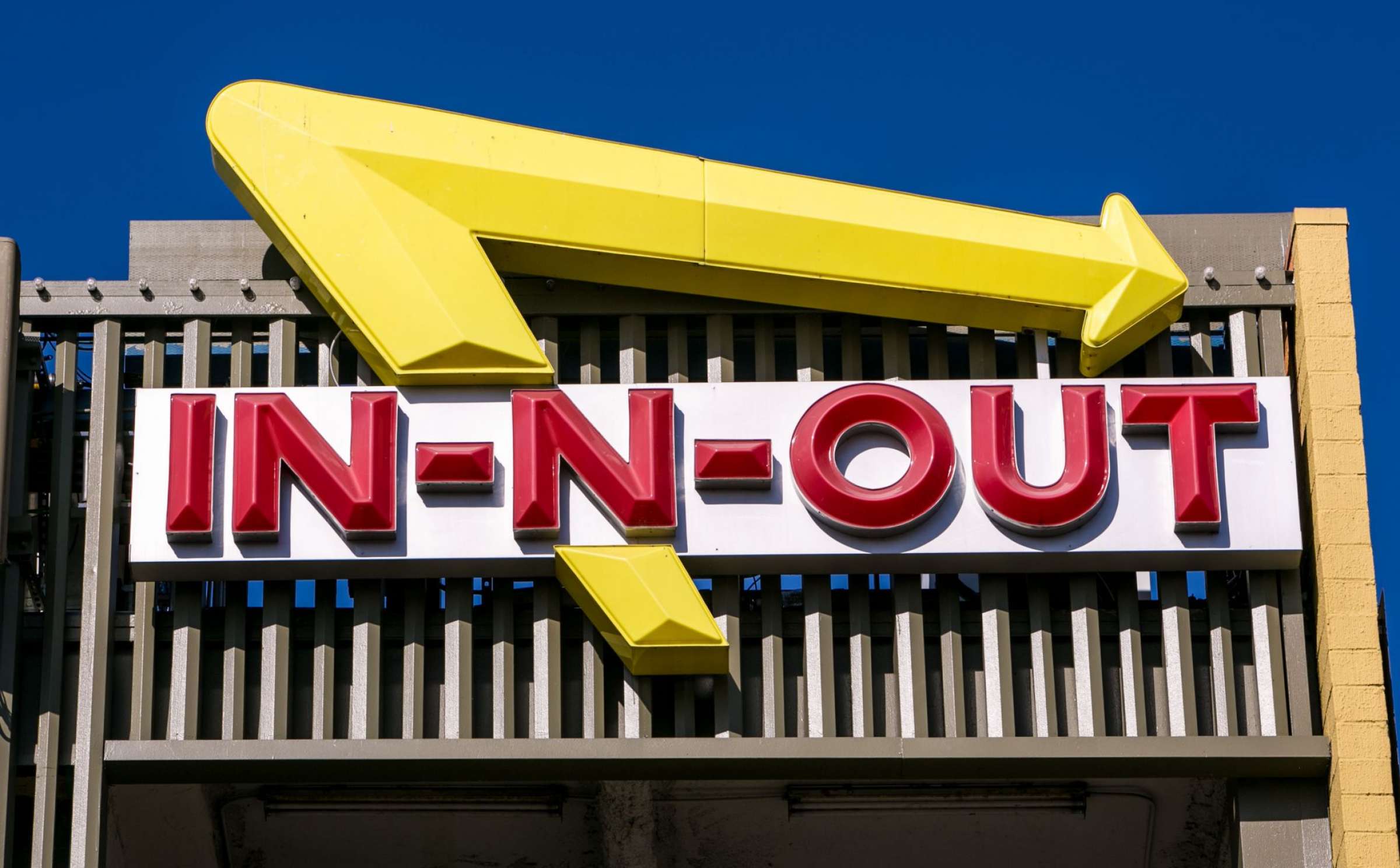 In-N-Out Burger  Refuses to Police Vaccine Validation